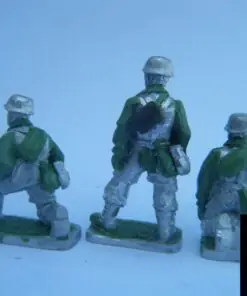 Alternative view of M40FJ-SUP-05 Fallschirmjäger generic gun crew