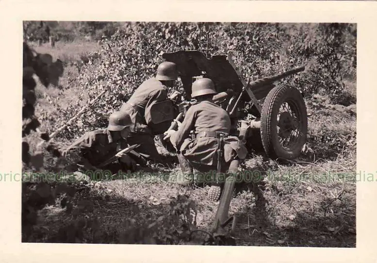 GER015 - German PaK184r 4.5cm Anti-tank Gun & Crew - Summer Uniform - Image 2