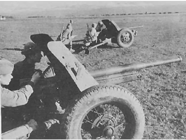 GER015 - German PaK184r 4.5cm Anti-tank Gun & Crew - Summer Uniform