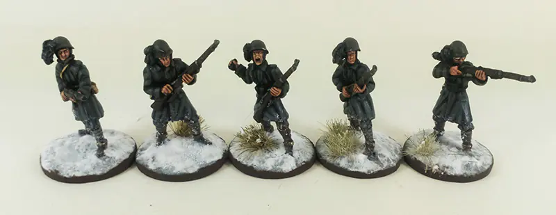 BER103 - Italian Bersaglieri Squad A – Winter Uniform - Image 3