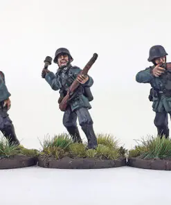 GER303 - Early War German Squad A - Summer Uniform - Image 2