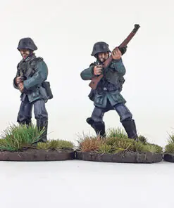 GER303 - Early War German Squad A - Summer Uniform - Image 4