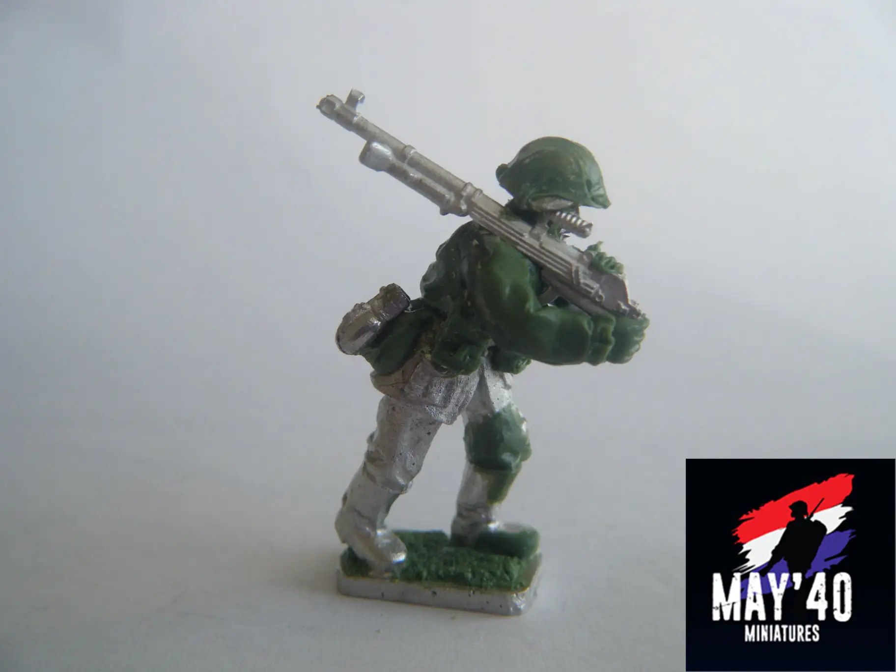 M40SS-SUP-05 Early War SS Pzbchs39 team moving - Image 2
