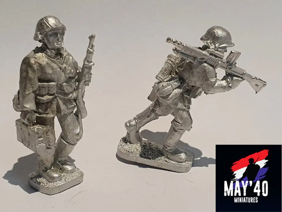 M40SS-INF-03 Early War SS squad with ZB26 moving