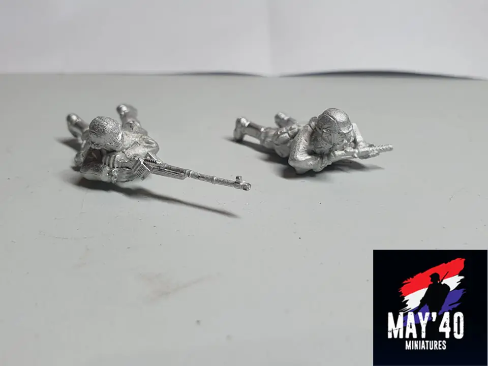 M40SS-SUP-04 Early War SS Pzbchs39 team firing