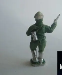 Alternative view of M40SS-CMD-02 Early War SS officer1 + 2 Kar98