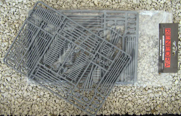 Plastic fences mixed pack