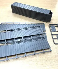 Alternative view of Shipping container (40 FT) & pallets