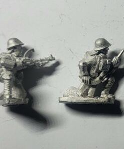 Alternative view of KNIL-INF-06 KNIL Squad 6 European Madsen kneeling (helmet)