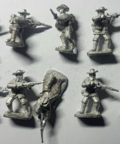 KNIL-INF-03 KNIL Squad 3 Native Madsen hip firing (hat)