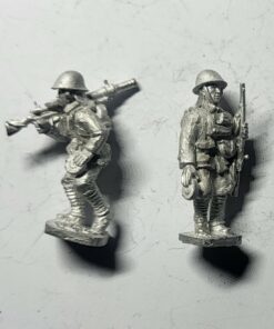 Alternative view of KNIL-INF-10 KNIL Squad 10 European Lewis moving (helmet)