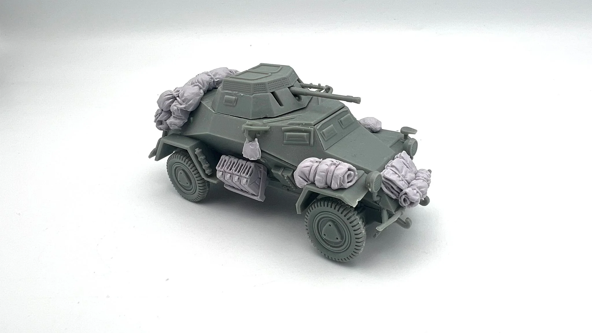282RG004 - 222/223 Armoured Car Stowage Kit - Resin - Image 5