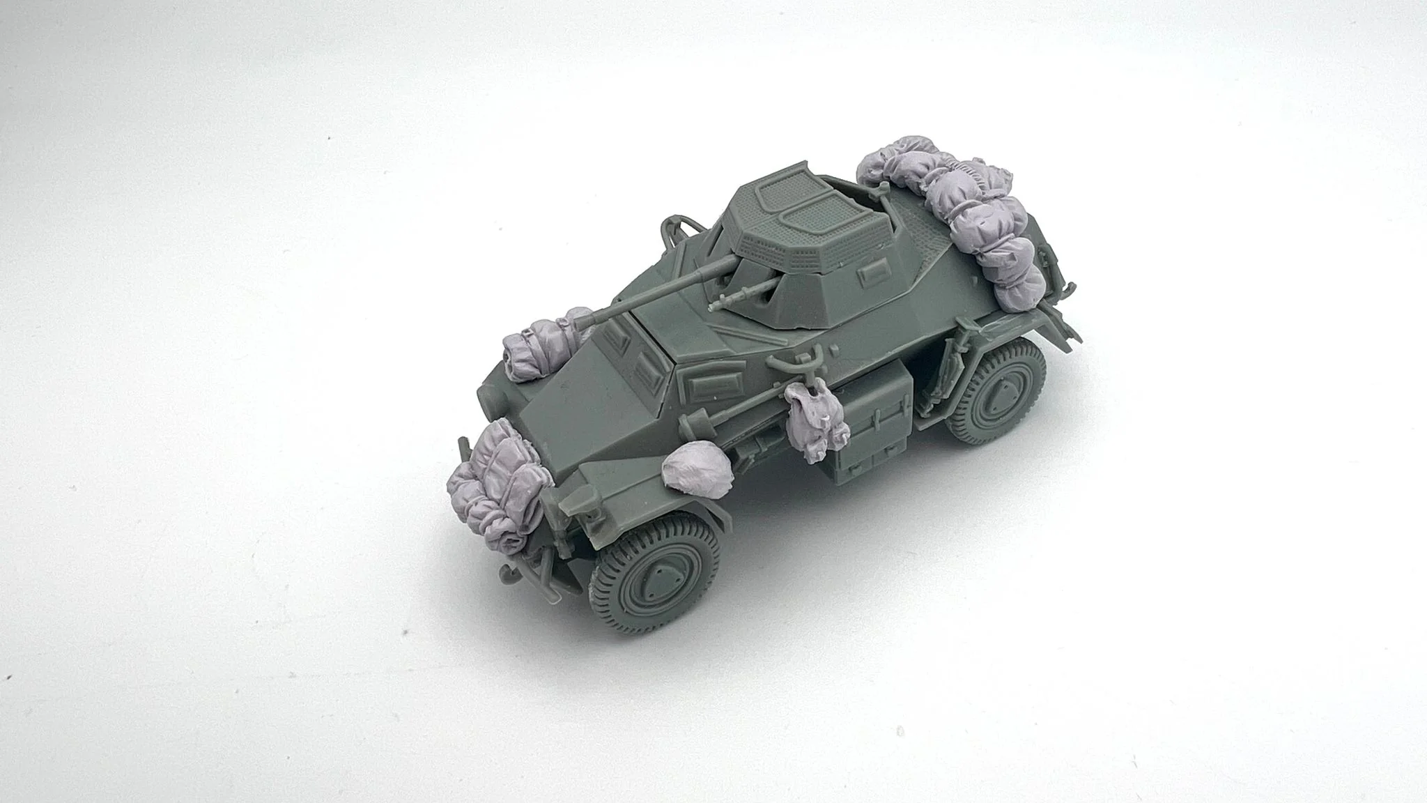 282RG004 - 222/223 Armoured Car Stowage Kit - Resin - Image 2