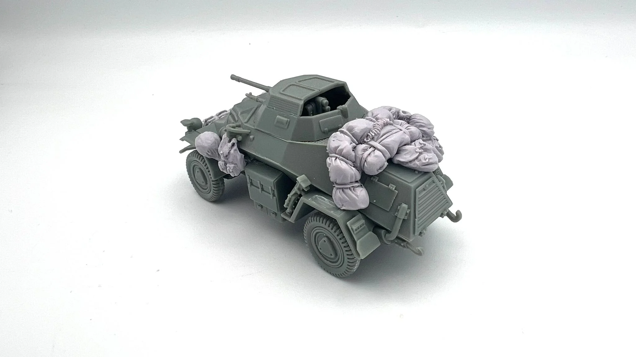 282RG004 - 222/223 Armoured Car Stowage Kit - Resin - Image 4