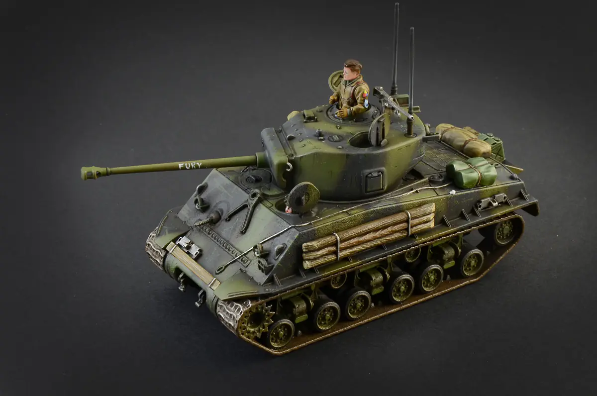 25772 - Scale 1 : 56 M4A3E8 Sherman Fury - Image 12