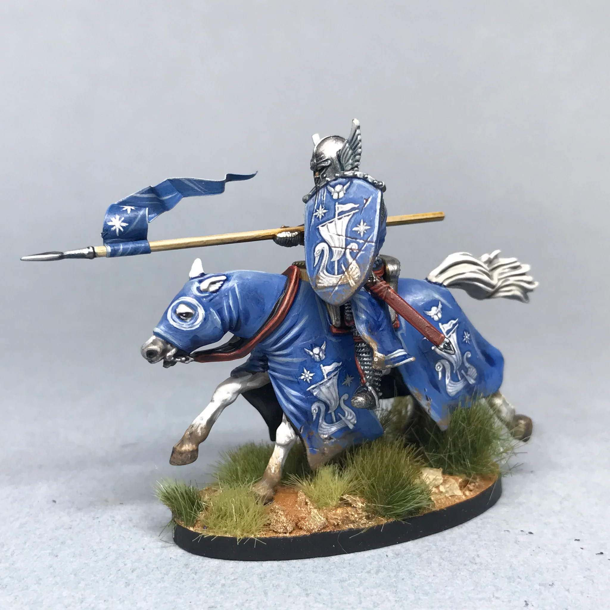 Medieval & Fantasy Heads, Cloaks & Shields - Image 33
