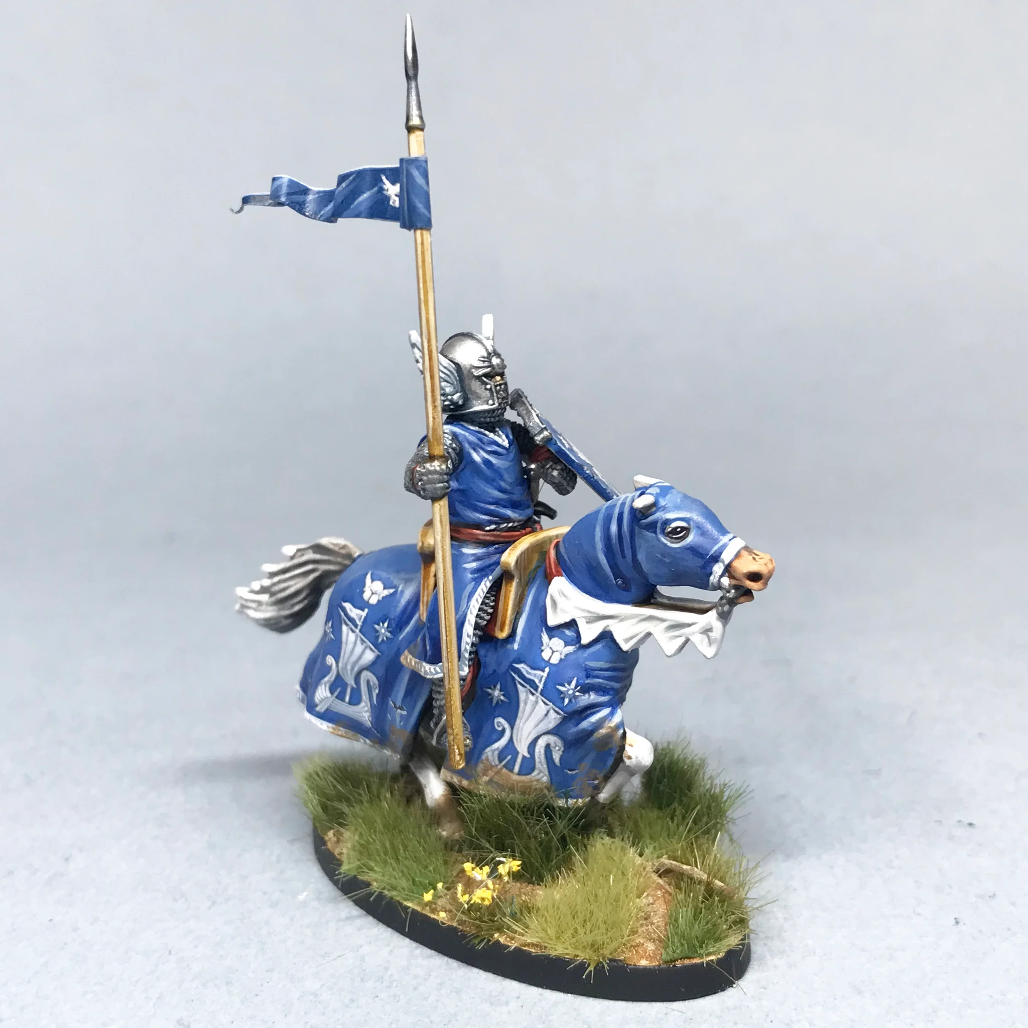 Medieval & Fantasy Heads, Cloaks & Shields - Image 30