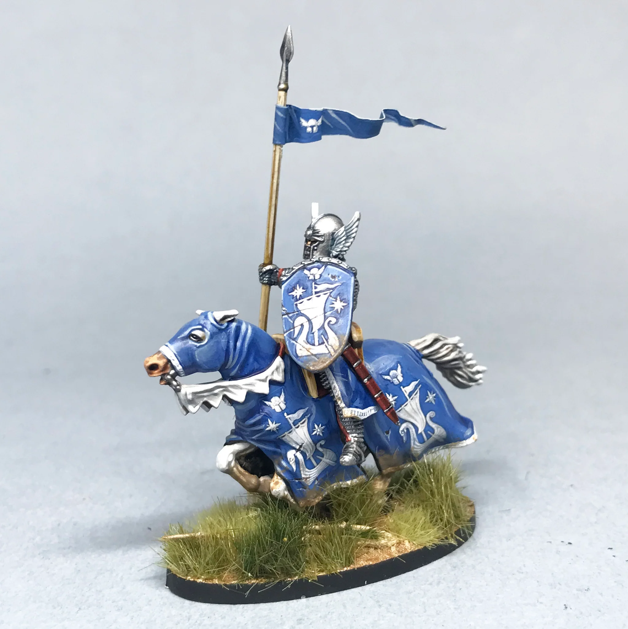 Medieval & Fantasy Heads, Cloaks & Shields - Image 29