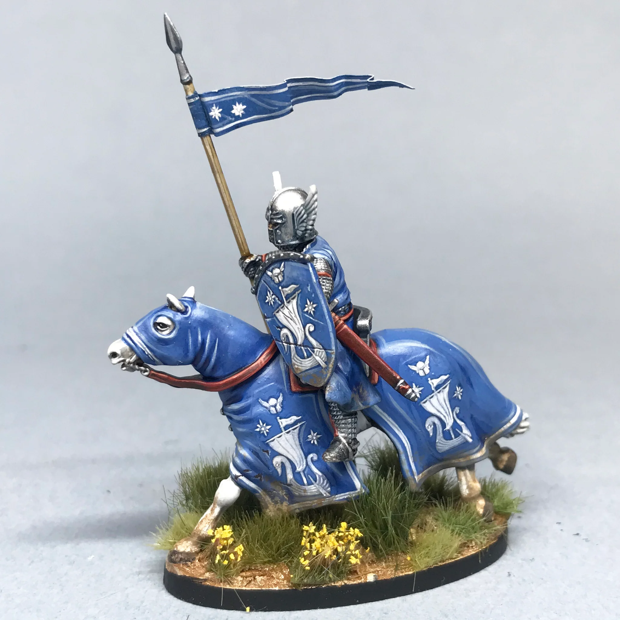 Medieval & Fantasy Heads, Cloaks & Shields - Image 27