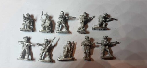 KNIL-INF-42 squad madsen kneeling Johnson rifles