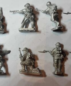 Alternative view of KNIL-INF-42 squad madsen kneeling Johnson rifles